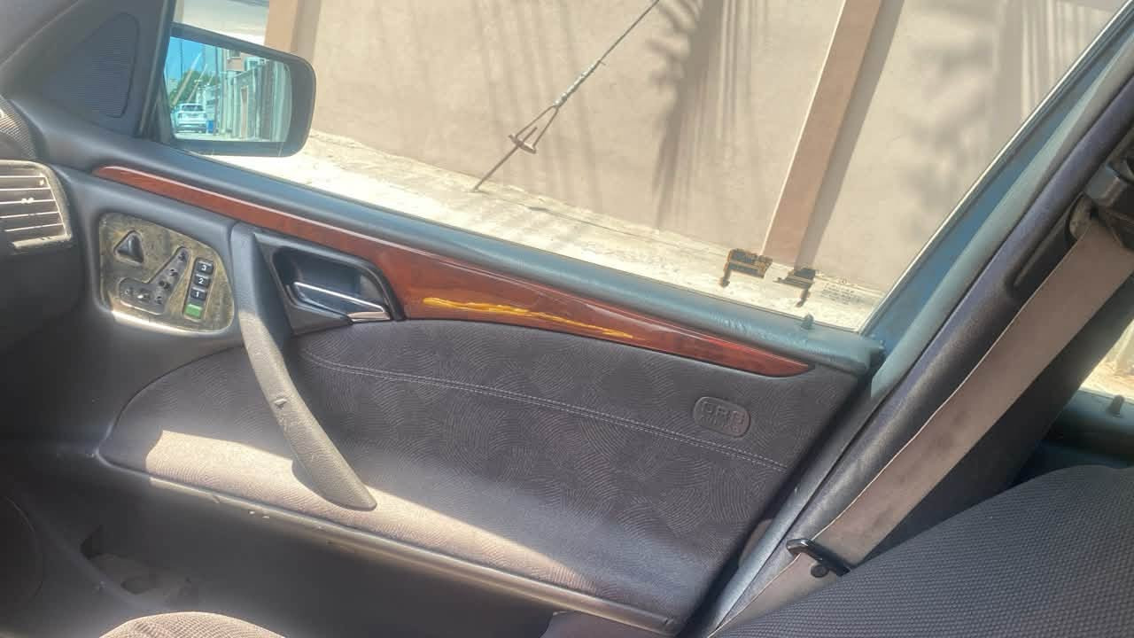 مارسيدس ام عيون موديل ٩٦ مكينة خراطيم وكير D4 كير مكينة تبريد شرط السيارة جاهزة صبغها جارد يعوزها صبغ فقط  رقم اربيل مسطرة مكان السيارة موصل 
***********
