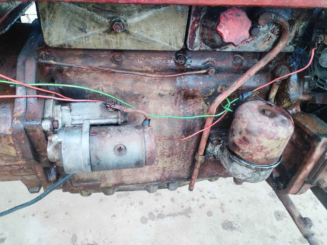 السلام عليكم عنتر للبيع موديل 87 مكينه جاهزه ***********
