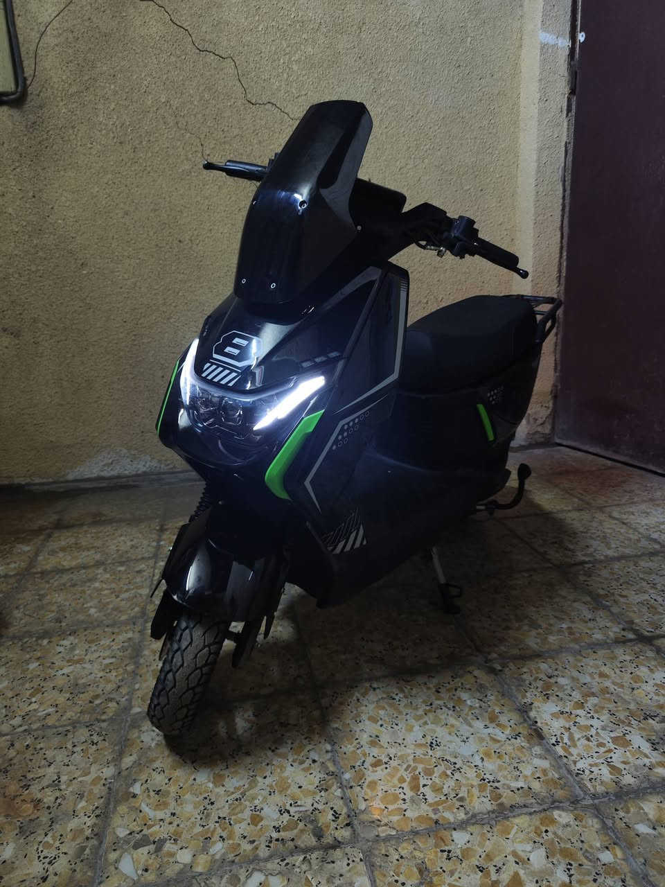 السلام عليكم دراجه MTR .. شكل رياضي موديل 2025 .. ثلالث سرعات الـ اولى الي هيه 35 و الثانيه 48 و الثالثه الي هيه 66 حقيقه ( بطاريتها ليثيوم ) جبيره و تمشي 75 كيلو الدراجه نقصها مرايه وحده تجي وياها خوذه و جنطه مال دلفري او تخلي بيها ايشي تحب و  وياها الشاحنه اكيد الكهربائيات كلها شغاله و بيها سماعه بلوتوث تحكم ستيرن و بيها نضام البك و البارك و يجي وياها سوجين و بصمتين بيهن القفل و الفتح و انذار و تشغيل عن بعد و اطفاء عن بعد هم و بيعا مارتين تشغيل مباشر الي هو الـ NFC رايدها بمليون و اربعميه و خمسين ( 1,450,000 ) ( و بيها مجال ) الله شاهد جديده و ما بدل لا بطاريه و ولا اي شي صار سبوعين من اخذتها بس عوزت فلوس .. مكاني بغداد الدوره اي سؤال راسلني ماسنجر و اني خادم


**إذا كنت صاحب هذا الإعلان وتريد حذفه لأي سبب، رجاءا أرسل رسالة إلى الدعم الفني**