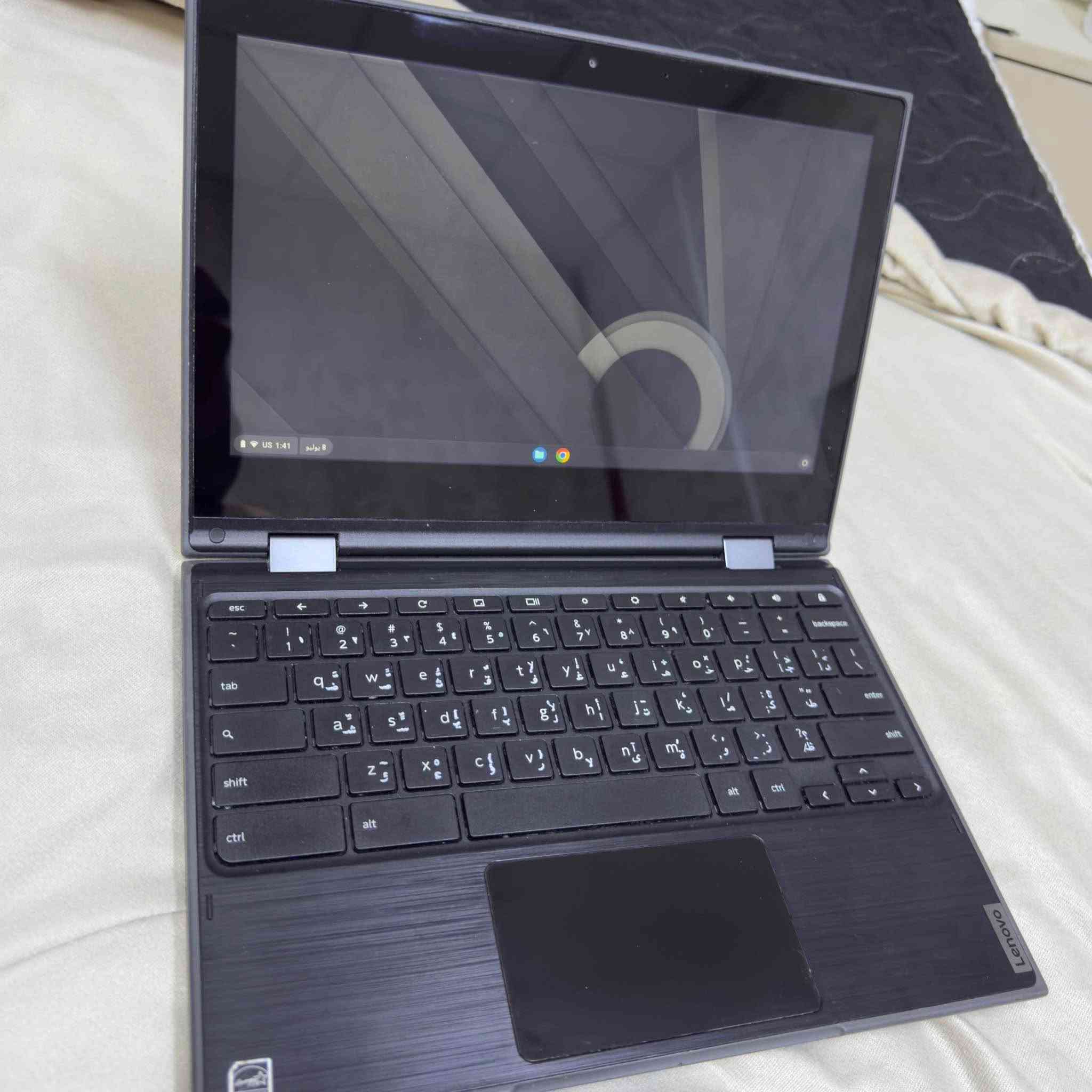 للبيع جهاز Lenovo 300e Chromebook (الجيل الثاني)، الجهاز عملي جداً ومتعدد الاستخدامات، بفضل تصميمه المرن الذي يجعله الخيار الأمثل للطلاب أو العمل المكتبي الخفيف.او مشاهدة الافلام 

شاشة لمس (Touchscreen): تدعم اللمس السريع، مما يسهل تصفح التطبيقات والألعاب.
 تصميم 360 درجة: يمكن طي الشاشة بالكامل ليتحول الجهاز من "لابتوب" إلى "تابلت" (آيباد) بسهولة تامة، مما يجعله مثالياً للقراءة أو مشاهدة الفيديوهات.
 قوة التحمل: لينوفو معروفة بتصنيع أجهزة تتحمل الاستخدام اليومي المكثف.
 النظام: يعمل بنظام ChromeOS (سريع، آمن، ولا يحتاج لصيانة معقدة).
 الأداء: معالج من شركة MediaTek يوفر توازناً ممتازاً بين الأداء وتوفير البطارية.

الاستخدام: مثالي للدراسة، البحث، منصات التعليم عن بُعد، وتصفح الإنترنت.
 التطبيقات: يدعم تشغيل تطبيقات أندرويد من متجر Google Play.
 الحالة: الجهاز بحالة تشغيلية ممتازة (نظيف جداً).

ملاحظات:
 مرفق مع الجهاز الشاحن الأصلي الخاص به.
 الجهاز جاهز للاستخدام مباشرة (تم عمل ضبط مصنع له).
 السعر المطلوب: [175] (قابل للتفاوض بالمعقول).
للجادين فقط، يرجى التواصل عبر [الرسائل/***********]. المعاينة والتجربة في [البصره كرمه علي]. البصرة, العراق
