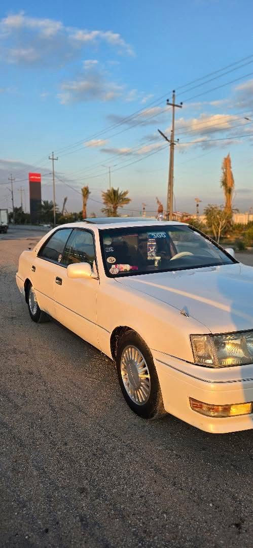 كراون راس الثور 🇯🇵
مديل ١٩٩٥ 
سياره رقم نكليزي الجديد رقم انبار 
السياره مكفوله كصه ونقل جثه واصوليات
سياره فتحه اصل 
مكينه ٢٥٠٠ اقتصاديه فيشتين
تبريد وي السويج شغال ثلج ❄️ 
حداديه وتخم تاير 💯 
لون صدفي سياره جاهزه مذب عليها ربع دينار 
للاستفسار ***********
مكلف بنشر
