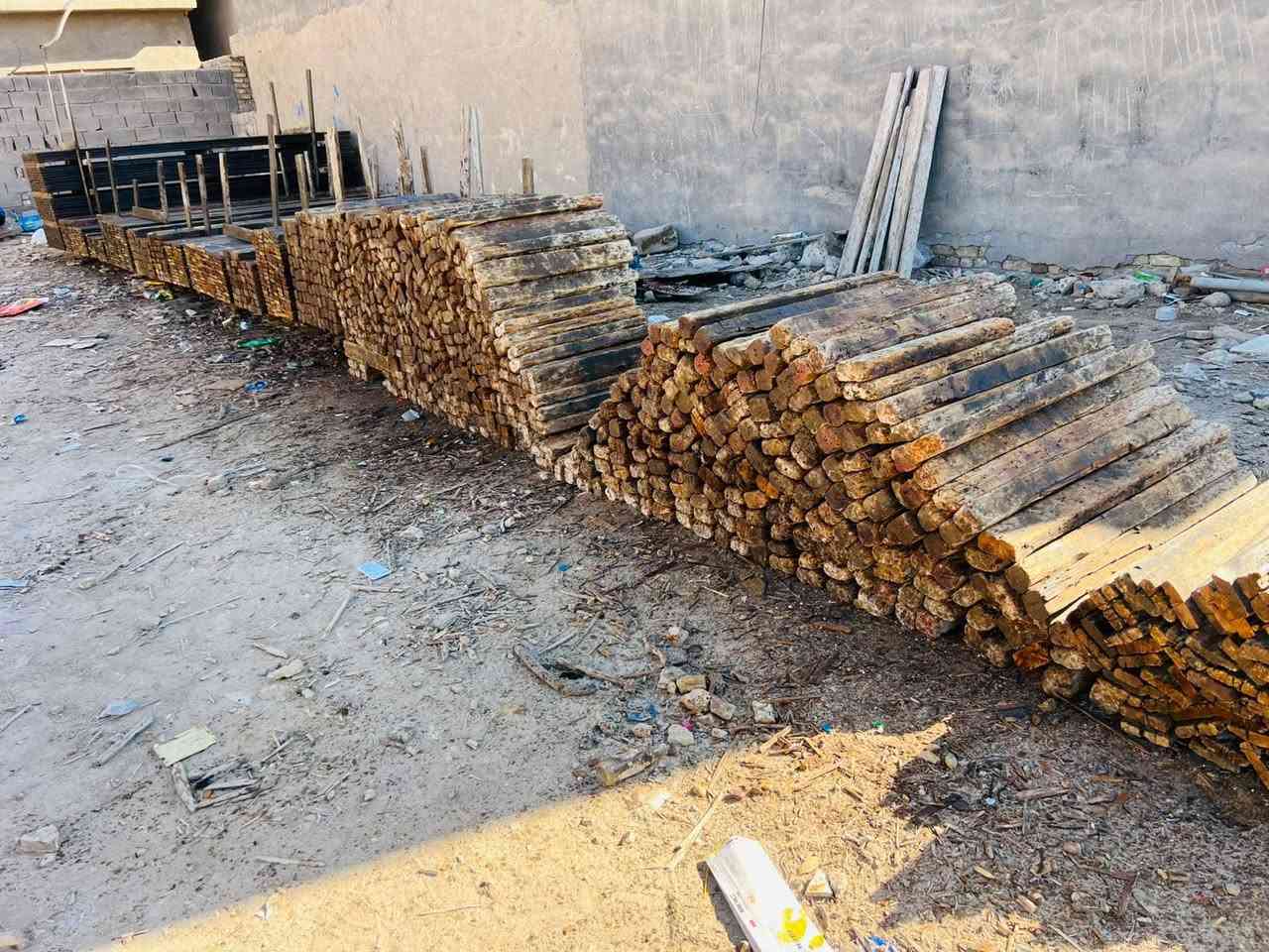 قالب خشب للبيع 13 مكعب ونص /***********
