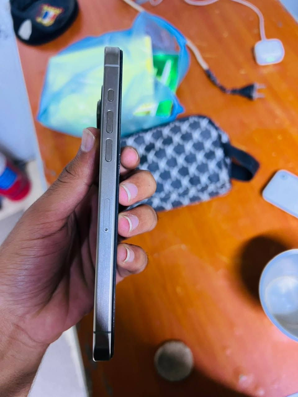 15برو ماكس
بطاريه 89 
مبدل شاشه 
والضهر مفطور فقط 
كامل ملحقات كارتونه كفرات 2
السعر700وبي مجال بسيط
العنوان :بغداد النهروان 
الرقم***********
واتساب

