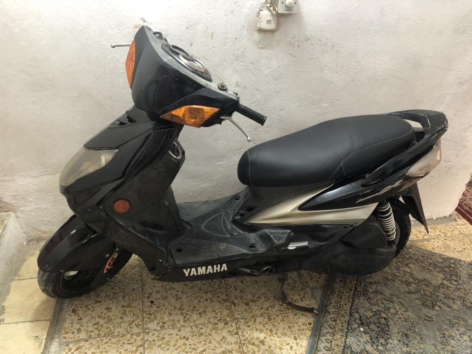 سكنز فحل نوزل حديث  طلاعات  خطين  رمبه دراجه كله بلاديه نقصه بس العداد نوبات يشتغل ويطفه  مكينه مكفوله ممفتوحه ابد السعر 950 وبيه مجال  المكان الحريه الاولى ***********
