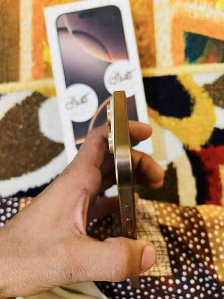 سلام عليكم 16pro maxكسر بل كلاص مامثر لاعلى شاشه ولا على لمس مثل ما موضح بل صوره جهاز اخو جديد بطاريه 100 نضافته 100%98 ماستر جهاز مليون 300وبيه مجال للاستفسار هاذ رقمي ***********
