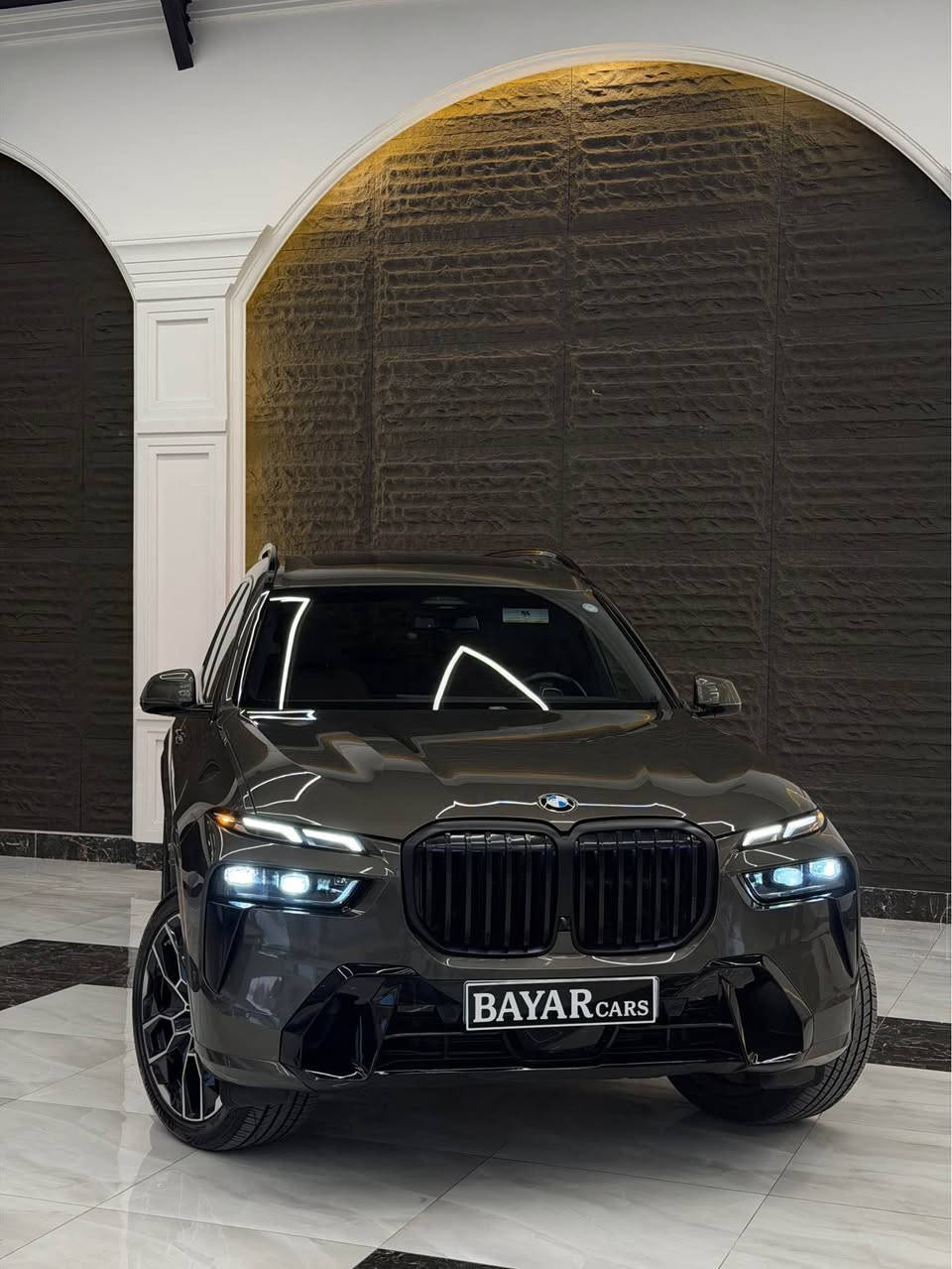 Bmw X7 2023 
بێم 41 هەزار مایل رۆشتوە قەپات مواسەفات 6 پستۆن قەبارەی بزۆێنەر 40i twin torbo سەیارەکە بێلێدران 
دوو جێگای ورد یەک پەنجە PDR بۆ زانیاری زیاتر 
*********** 
اليوم عدنا فخامة و شهامة المان بيم X7 2023 السياره فول مواصفات وارد امريكي بدون حادث السيارة مابي اي شي السياره ماشيه 41 الف مايل 
بي اصبعين PDR السياره مجهزه فول  
للتفاصيل 
*********** أربيل, العراق
