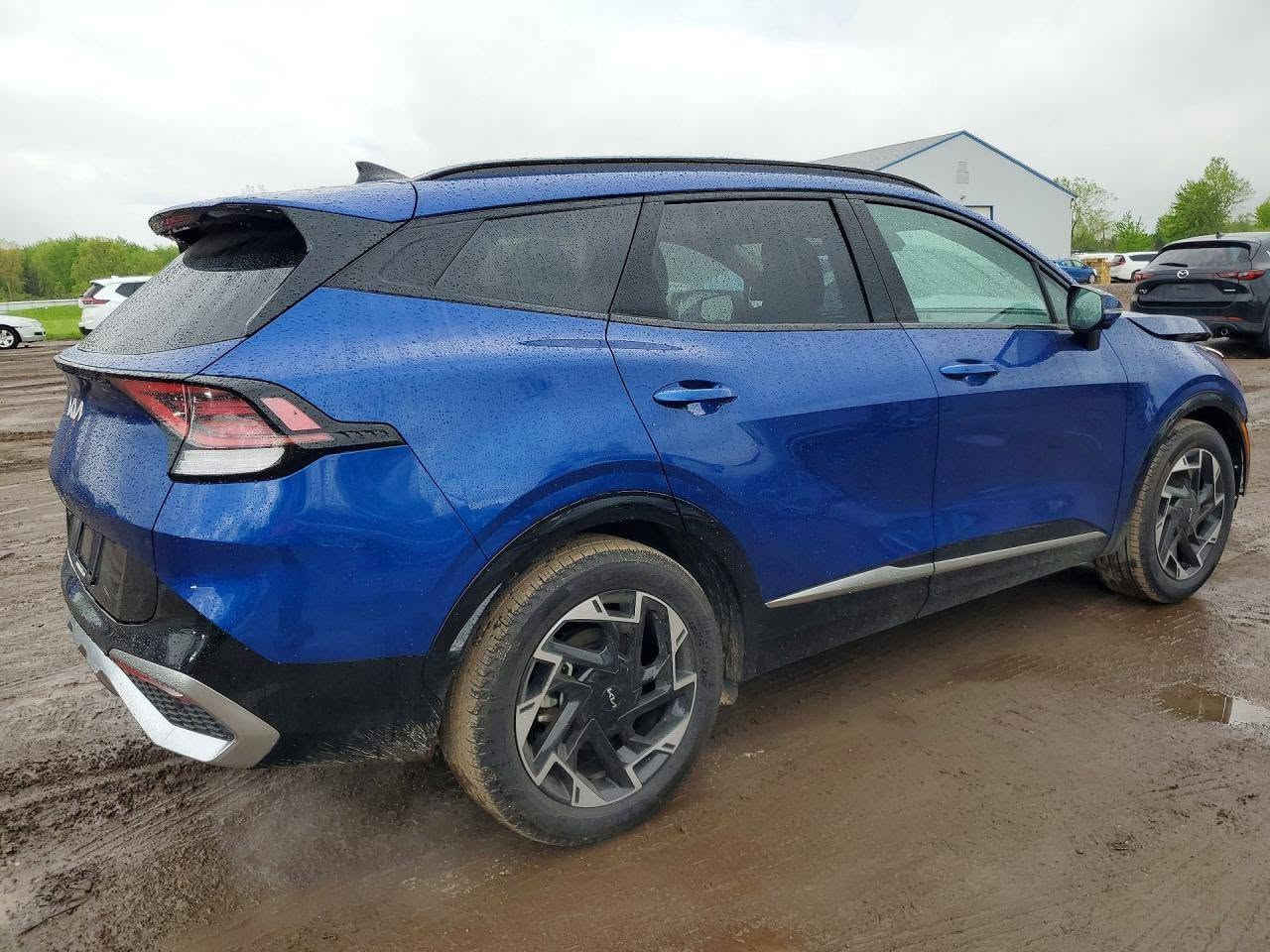 KiaSportage X Prestige 156$$
ب156ورقة كياسبورتج2025فئة أكس برستيج أعلى فئة بالسبورتج فوووول مواصفات وبدون أيرباك.للبيع بالأردن ب١٥٦بدون تصليح..ولمن لديه كتاب شهداءواصل بغداد كاملة ب١٧٥ورقة مدفوع ضريبة وتعقيب ونقل وعلى وضعهابلا تصليح..السيارة توصل بداية شهر الثامن إن شاءالله تعالى...

السيارة معروضة بمكتب شركة الجود للمزادات الامريكية لأستيراد ألسيارات وقطع ألغيار 

للأستفسار العنوان بغداد حي القاهرة شارع الضباط مقابل حسينية آل الرسول تلفون أو واتساب ***********
