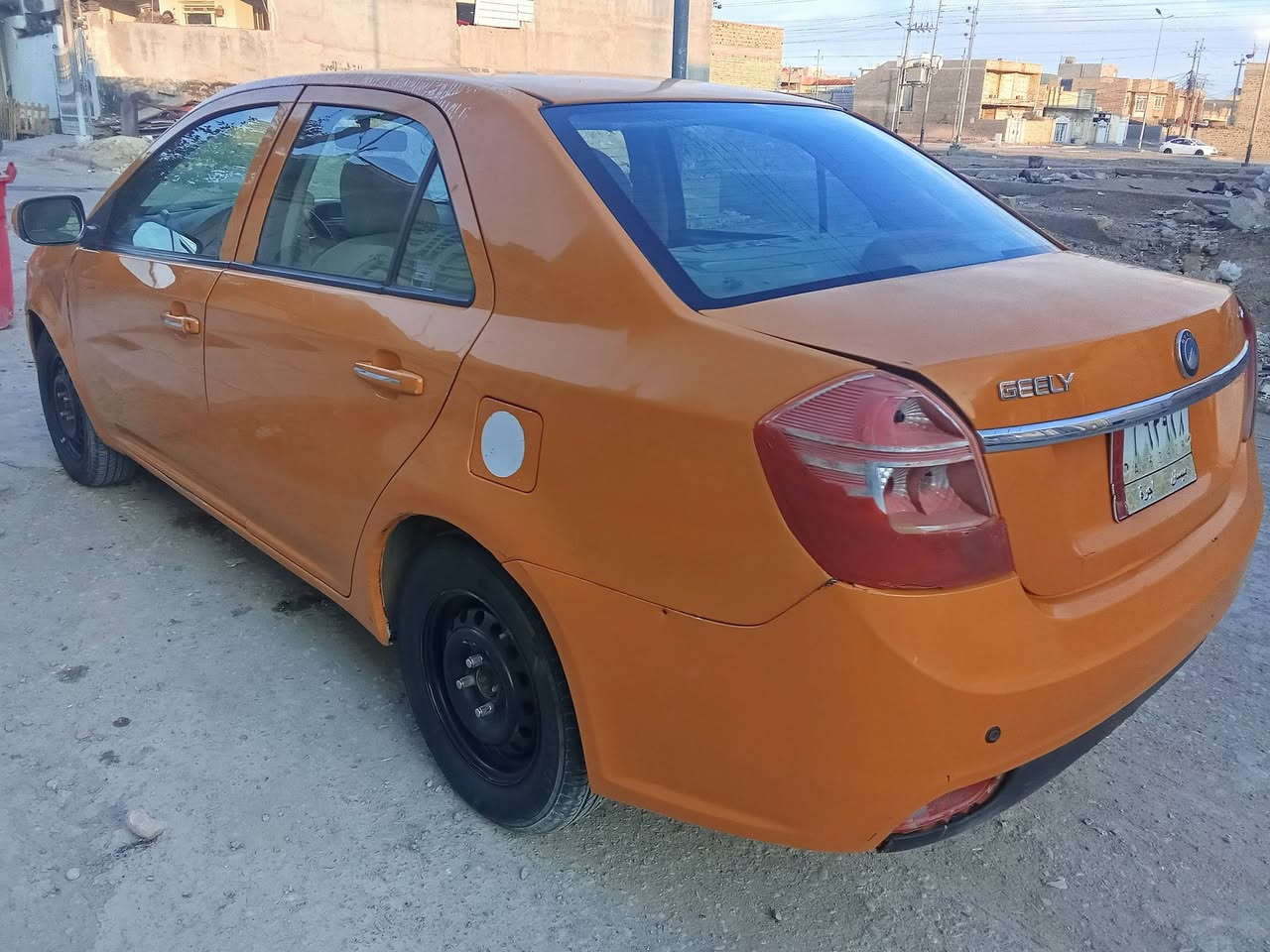 سلام عليكم
من رخصه الادمن المحترم 
جيلي ام كي موديل 2016
سياره على وضع الشركه بعدها جديره اي خياس مبيها وضع شركه 
سنويه ساقطه 2019
عليها هيئه 288 وغرامات مصفره 
راعيه يريد مداور انطاني مهله شهرين بس حداديه جديده صار شهرين مبدلها وتخم تاير جديد هسه مشتري صار سبوع جديد مو باله نواقص السياره اصطاب مكسور ضربتني دراجه ويده داخليه فقط هاي النواقص 
سعر 35 بيها مجال بسيط 
العنوان ميسان 
***********
