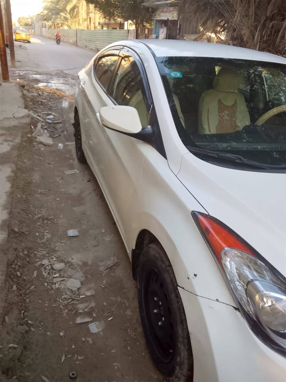 السلام عليكم . النترا موديل 2013 رقم بغداد بسمي السنوية لل2027
صبغ أقل الاحزام امريكي حادثه باب السائق والوراه ليبل واحد بدون دواخل 
***********
السعر 95
الخاص 
قاسم اللامي
