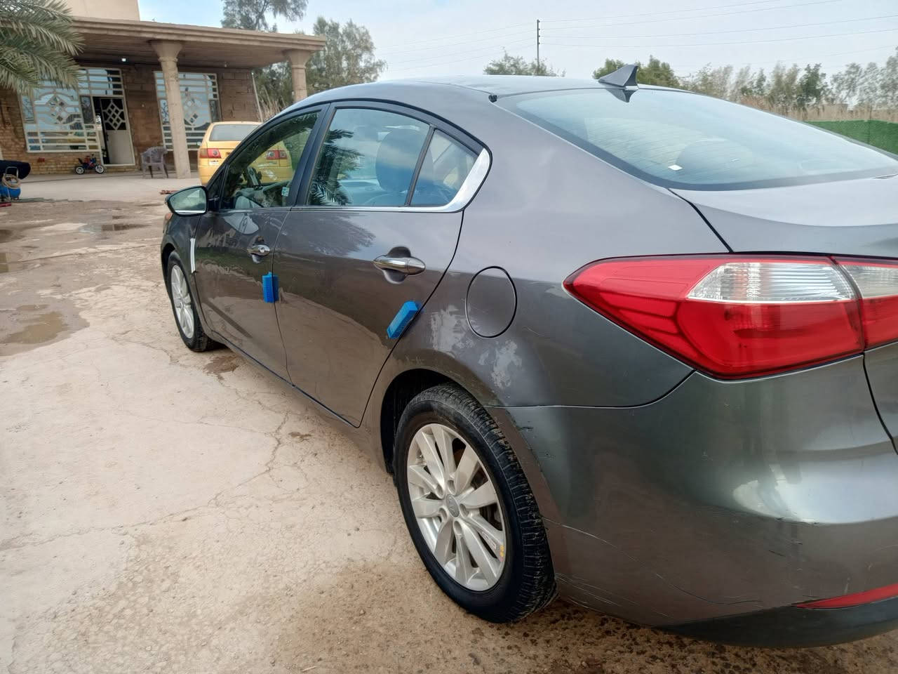 فورتي 2015 رقم سليمانية مكينة  GDI انكليزي وارد امريكي ضرر قمارة بارد وربع الجاملق الأمامي والثاني صبغ بدون دواخل السعر 86 للاستفسار الاتصال ***********
