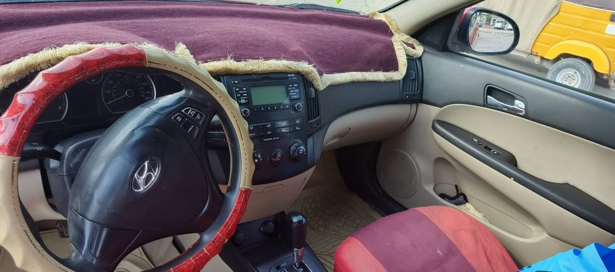 السلام عليكم
النترا تورنج ميديل 2011
مكينه 2000  
مكينة كير تبريد فول
السيارة جاهزة 
وكالة عامة باسمي
حادث موجود بالصور ربع من القمارة
السعر 90
المكان كربلاء المقدسة 
رقم الهاتف ***********
