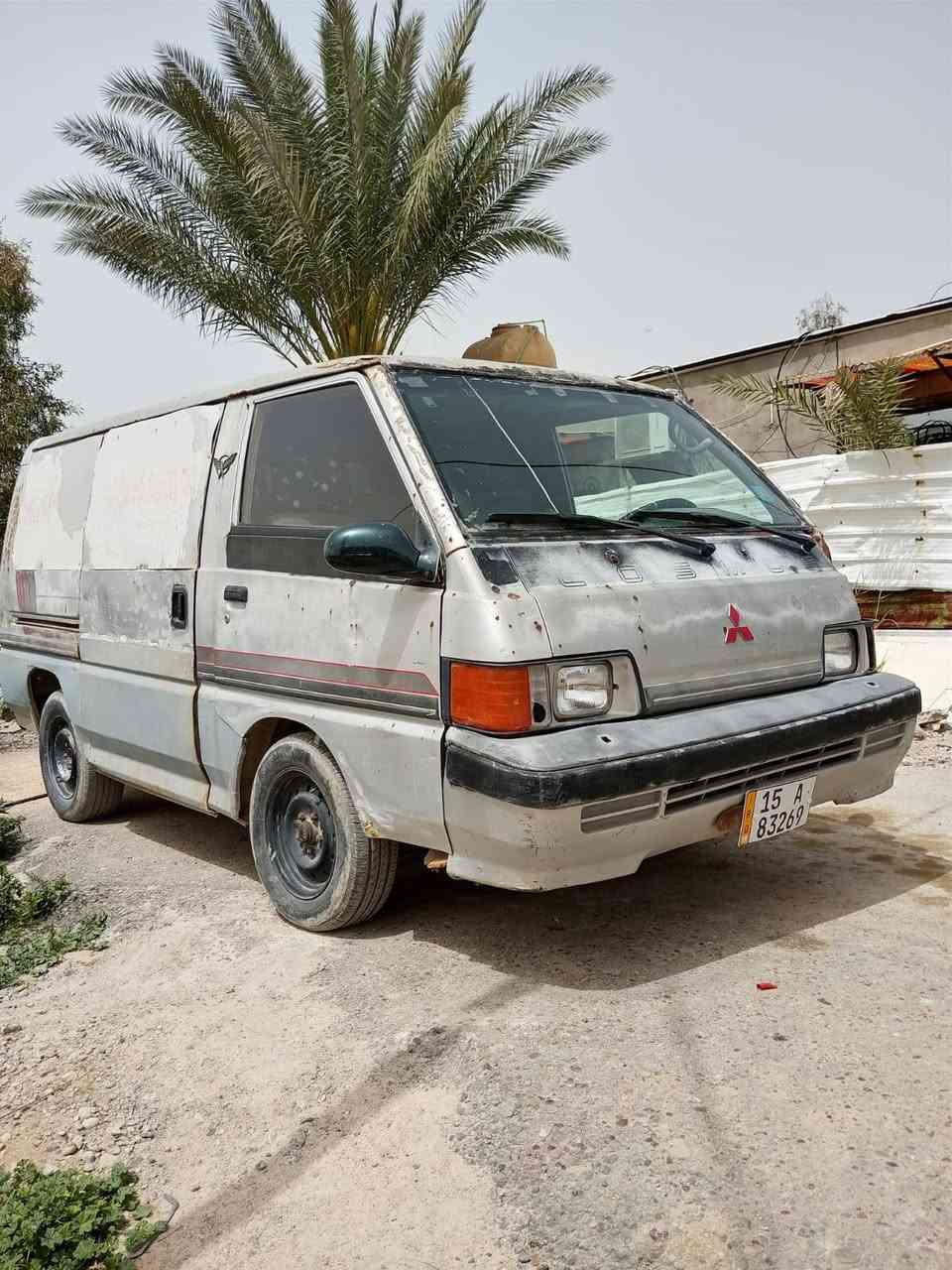 السلام عليكم ورحمة الله وبركاته سيارة للبيع ميتسوبيشي فان رقم دولي 15  السعر 20 ورقة وبيه مجال العنوان الدورة عرب جبور قرب معمل غاز الرحمن شرط التحويل رقم الهاتف ***********
