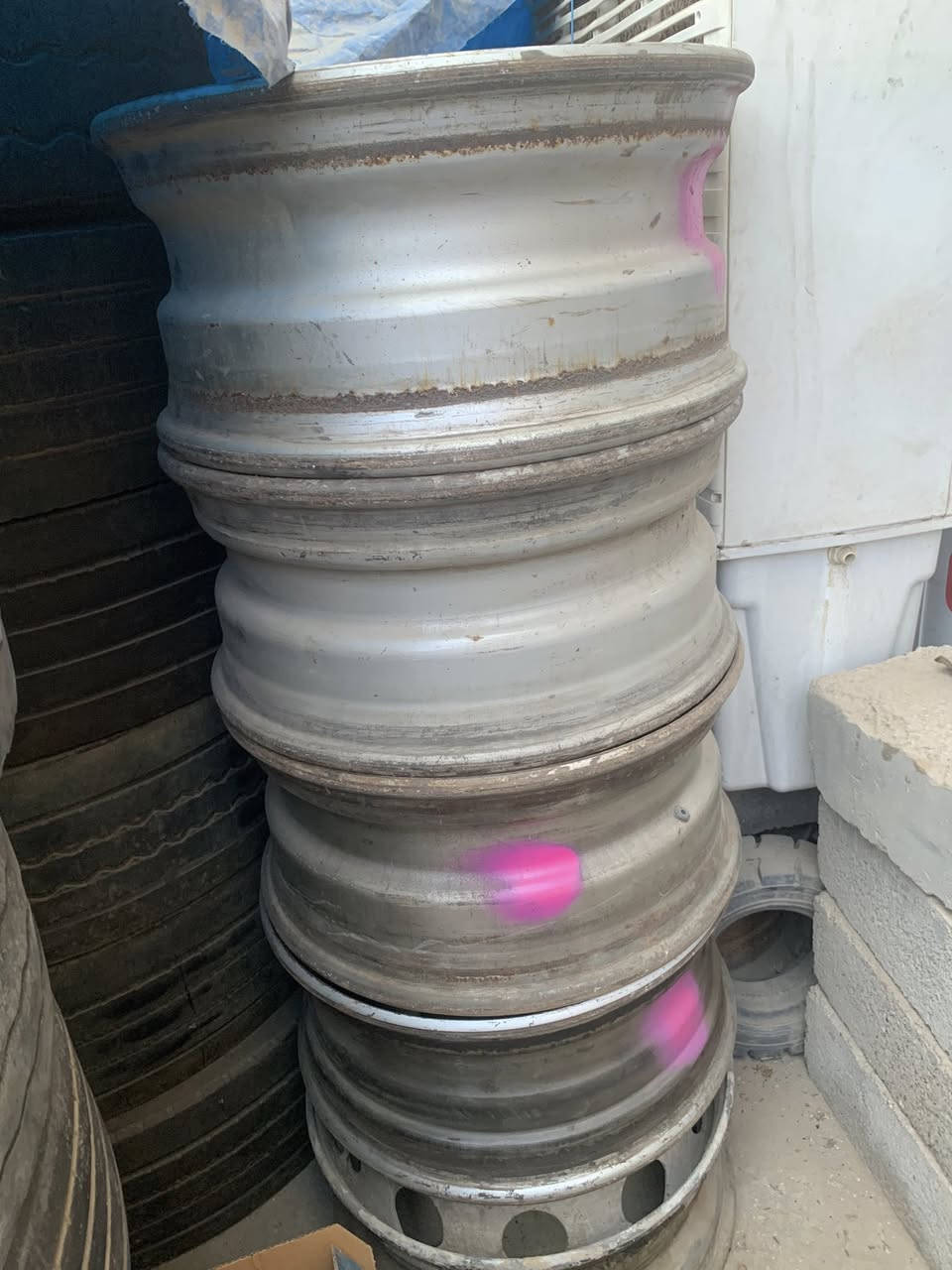 يالله تم وصول وجبه اطارات اوربيه جميع القياسات متوفره المكان ناصري قرب سجن الاصلاح للا ستفسار ***********
