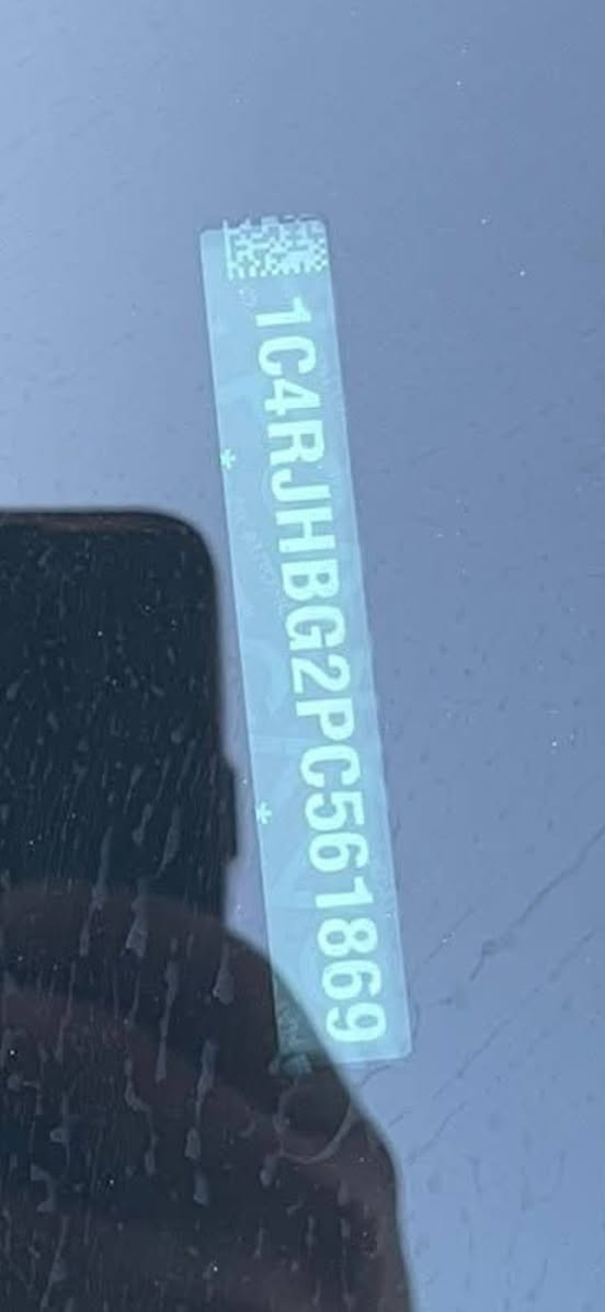 جيب شيروكي موديل 23 بصره بسمي فول مواصفات عد الفتحه كفاله من الزلغ *********** السعر 350 وبيه مجال كلش قليل
