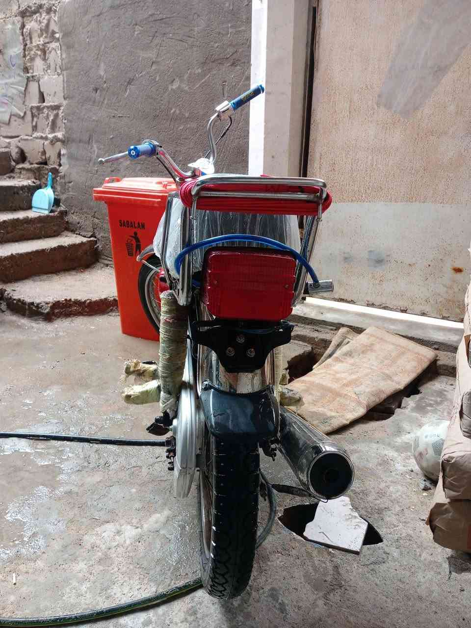 ايراني فول نضافه مكفوله من السرقه 
سعر450مكان جبيله ***********
