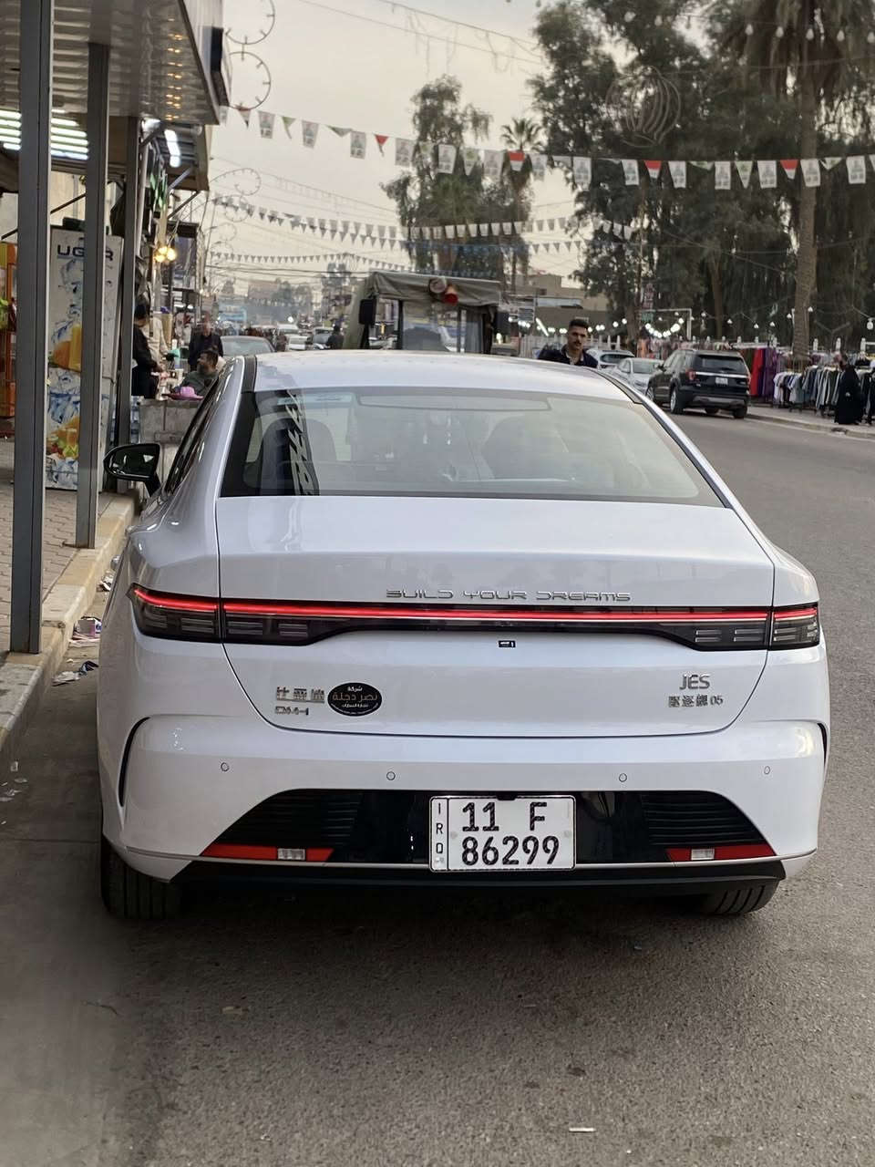 دستروير Byd Destroyer 2025
ماشيه 5 الاف 
السعر 19 مليون وبيهه مجال 
كفالة عامة مرقمة كامل 
بأسمي تحويل مباشر 
هايبرد 
داخل ابيض وجلد شاشة دوارة كبيرة وبرامج كاملة.  
ويل كروم. تفويله تمشي 1200km
مع كامل الملحقات الاصلية + بصمة + كارت +شاحنة سريعة ١٦ امبير  مو العادية. 
ماسحات + كاعيات حوضيات بلاد 

العنوان بغداد المداىن
الاتصال على الرقم
*********** يوجد واتساب
