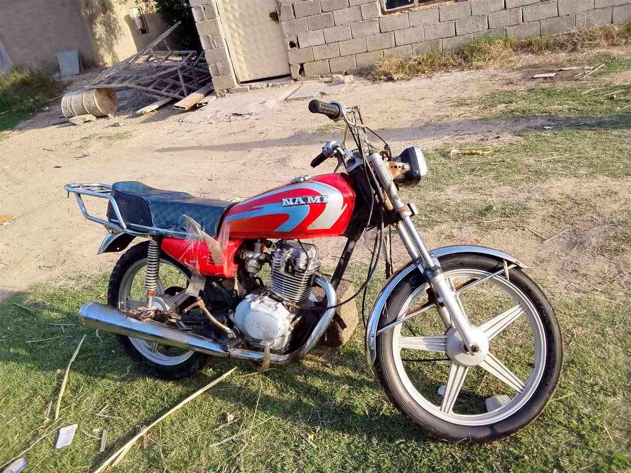 السلام عليكم دراجة اربعة كير اوراق موديل 2012
نظيفة عوزها دشبول وسكن خلفي‏
للاستفسار ‪***********‬‏
