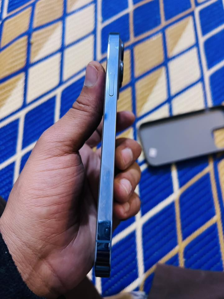 ايفون 13 برو ماكس مكفول من الشخط 
دبل خط 
ZH
ب77
ذ256
غراضه كامله 
مكفول من الفتح علشرط 
مكاني نجف 
***********
