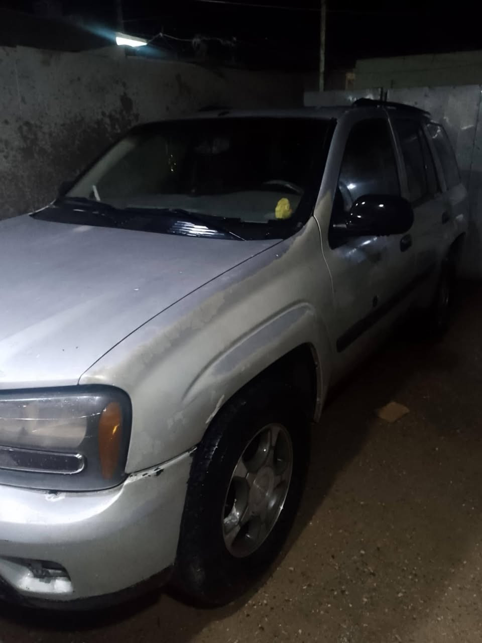 سلام عليكم سياره بليزر موديل 2005 كير ومحرك مكفولات تبريد ع سويج تخم تاير السيارة مزاد جاي امشي بعماملته السعر52$ اتصل ***********
