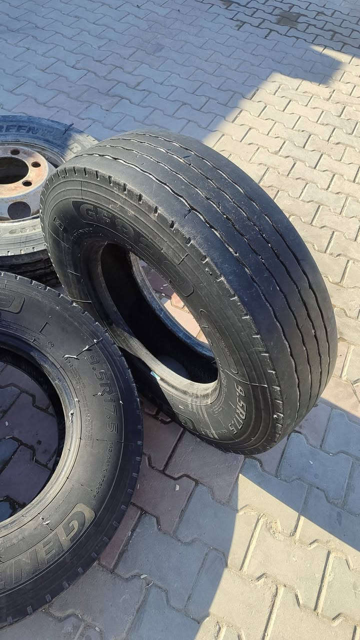 سلام عليكم زوج تاير 17 ونص ***********
