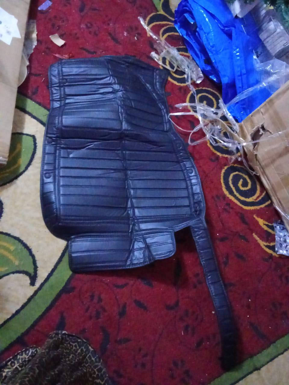 سلام عليكم فرش ارضيه مال سياره كبس اليريدهن يخابرني واتساب سعرهن 20 الف طلعلي بالمزون ***********
