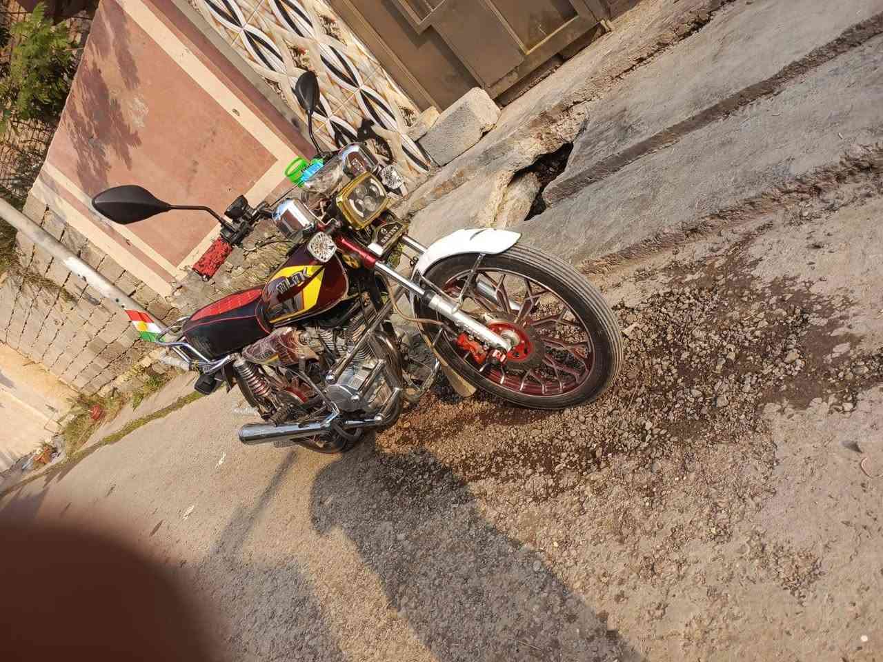 السلام عليكم دراجه للبيع محرك خير من الله دراجه نظيفه العنوان ديالى ابو صيدا الاستفسار على الرقم ***********
