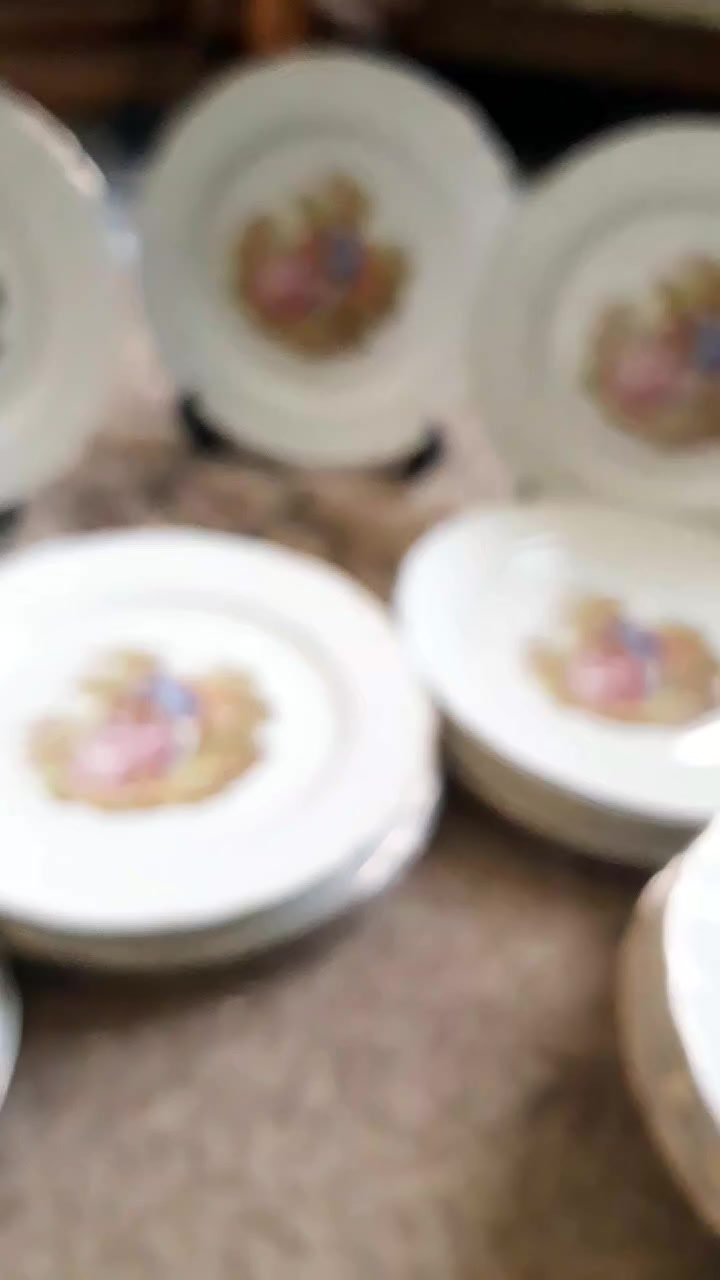 الاصلى اصلى قمه الجمال لأعلى سعر مناسب اطباق  روميو وجوليت 12 طبق غويط 10مسطح  متوسط و4مسطح صغير وسلطانه شوربه كبيره وواحده صغيره حتى العاشره مساء

طط


**إذا كنت صاحب هذا الإعلان وتريد حذفه لأي سبب، رجاءا أرسل رسالة إلى الدعم الفني**