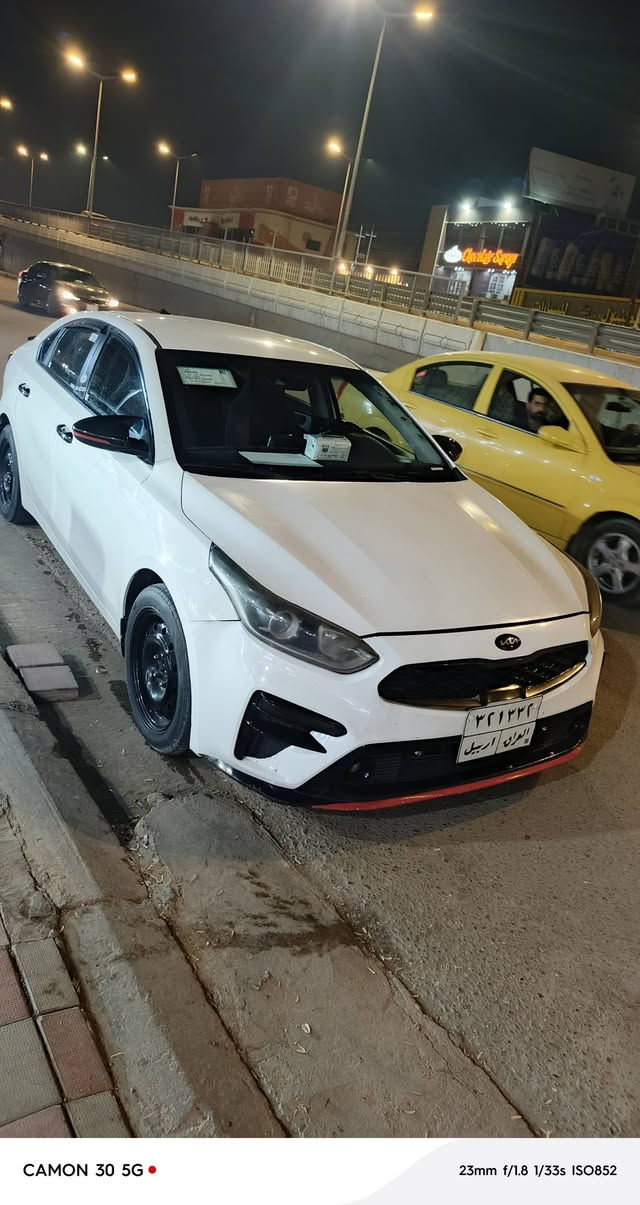 السلام عليكم للبيع كيا فورتي وارد امريكي السعر 110 وبيه مجال تفاصيل ناشر السونار 
هاتف‏‪***********‬‏
