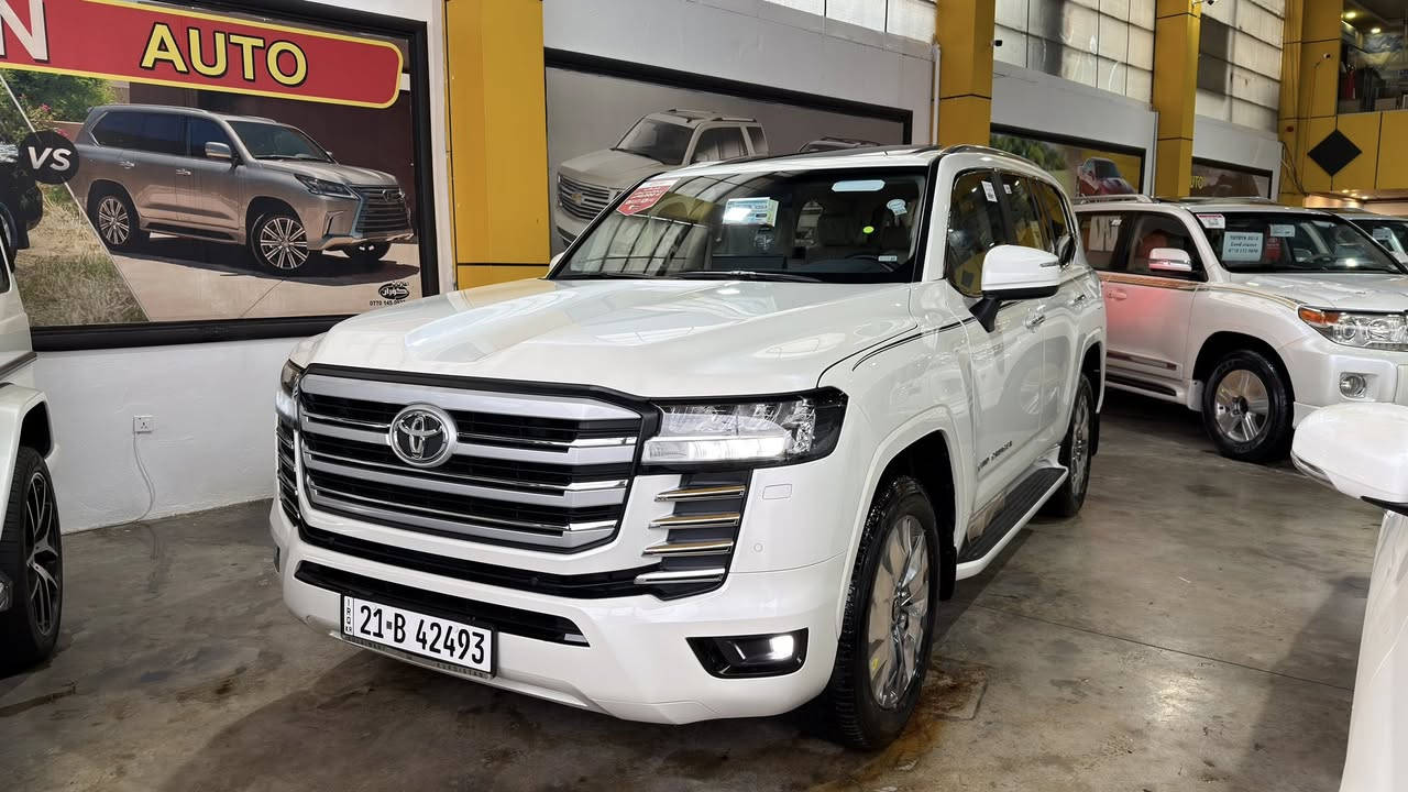 toyota land crusir_2024 _GXR_SAS💎
‎اللَّهُمَّ صَلِّ عَلَى مُحَمَّدٍ وَعَلَى آل مُحَمَّدٍ

‎🔷تويتا لاندكروز موديل (٢٠٢٤) شريكه ساز
‎🔷سياره مواصفات (GXR).. ..🔥🔥
‎🔷سياره (٣) شاشات _ (٦) سلندر _ سياره 
‏—————————————————————————
                                        🚦ماشيه (35km ) الف كيلو
‎🔷مكفول كفاله عامه دعاميه لي دعاميه مكفول بدون صبغ بدون بارد 
‎مكفوله كلشي شرت علي وزع شريكه 

‎🔷سياره گير محرك بشرت مامفتوح كل يشرت
‎🔷4 اطارات و ويل جديد شريكه 
‎🔷سياره داخل بيجي كوشنات جلد

‎🔷مواصفات سياره 
‎(كوشنات جلد _ شغال عن بعد
‎٣ شاشات بيلادي _ وايرليس شحن  _ _ _  نيظام eco _ سلايت _ النزلاق _ثلاجه _ زينون  _)

‎🔷سنويه هزه كل جديد مباشر حول رقم.  📦📦📦📦.  رقم سيارة. (( سليمانية ))
‎🔷• نظافه ١٠٠٪ كامل سيرڤس بدون نقص
                       
                                           سعر::::::675$$$💵💵💵

                           🌆مكان السيارة سليمانية معرض شڤان
                         الاستفسار اتصل بی تدلل ; 📲📲📲📲      
‏.                        ***********———***********
