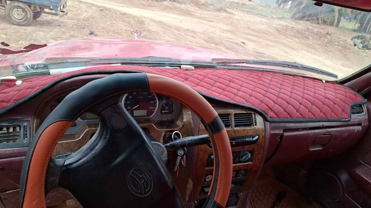 سلام عليكم بيكم دير البيع موديل 13 سياره مكفولة ماعده دواير بسمنه سنويه جديده مكاني ديوانية سعر 50وبيه مجال رقم هاتف ***********
