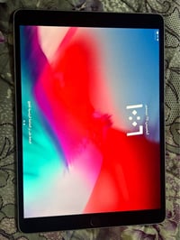 ايباد 10.5 • ٦٤ جيجا • مكفول