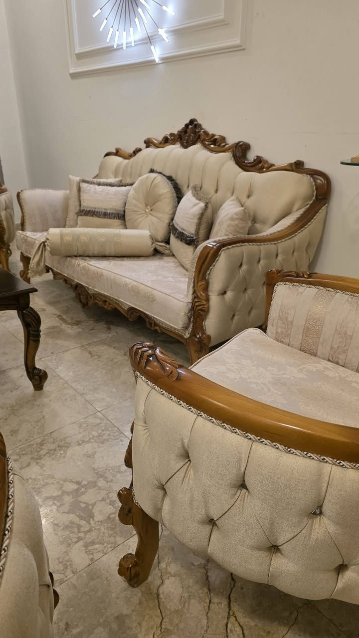 تخم تركي زان اخو الجديد ولا شخط ١٠ مقاعد وطبلة وسط مليون وربع قفل 🔐 ***********
