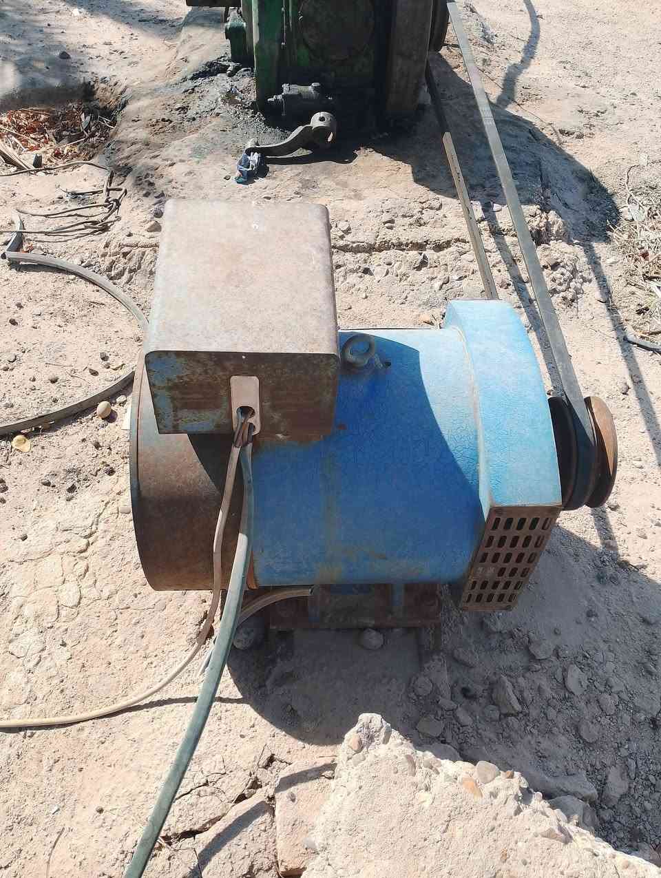 هندوريه للبيع معه راس توليد 24كيفي سعر 1100وبيه مجال ***********
