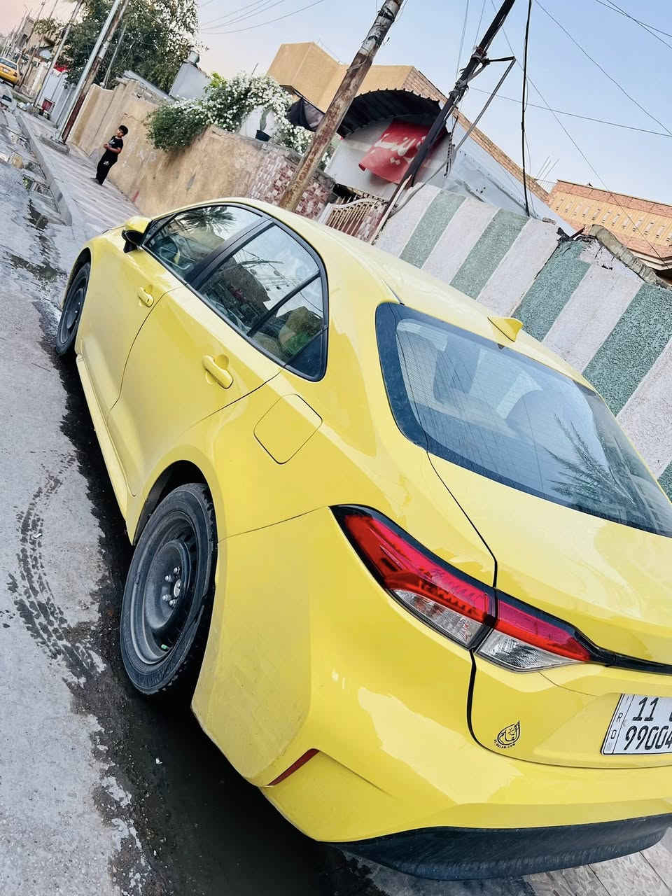 السلام عليكم 
كورلا  هايبرد 2023 
ماشية 16 mi 
كير مكينة شواصي لغود كفالة 
( صور الحادث خاص )
السعر :133 
مكانها بغداد 
للاستفسار : ***********
