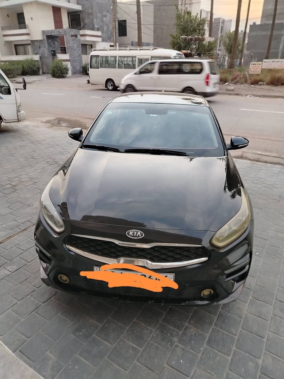 السلام عليكم كيا فورتي وارد كندي ضرره بنيد ودعاميه فقط كير ايتي مكينه ٢٠٠٠ سياره نظيفه صدر جديد مكينه مشتغله بيدي ماصار شهر نفضته سياره كامله السعر ١٣٣ ورقه وبيه مجال بسيط متواجد على الخاص وهذا رقمي *********** مكاني بغداد الكرخ موديل ٢٠١٩
