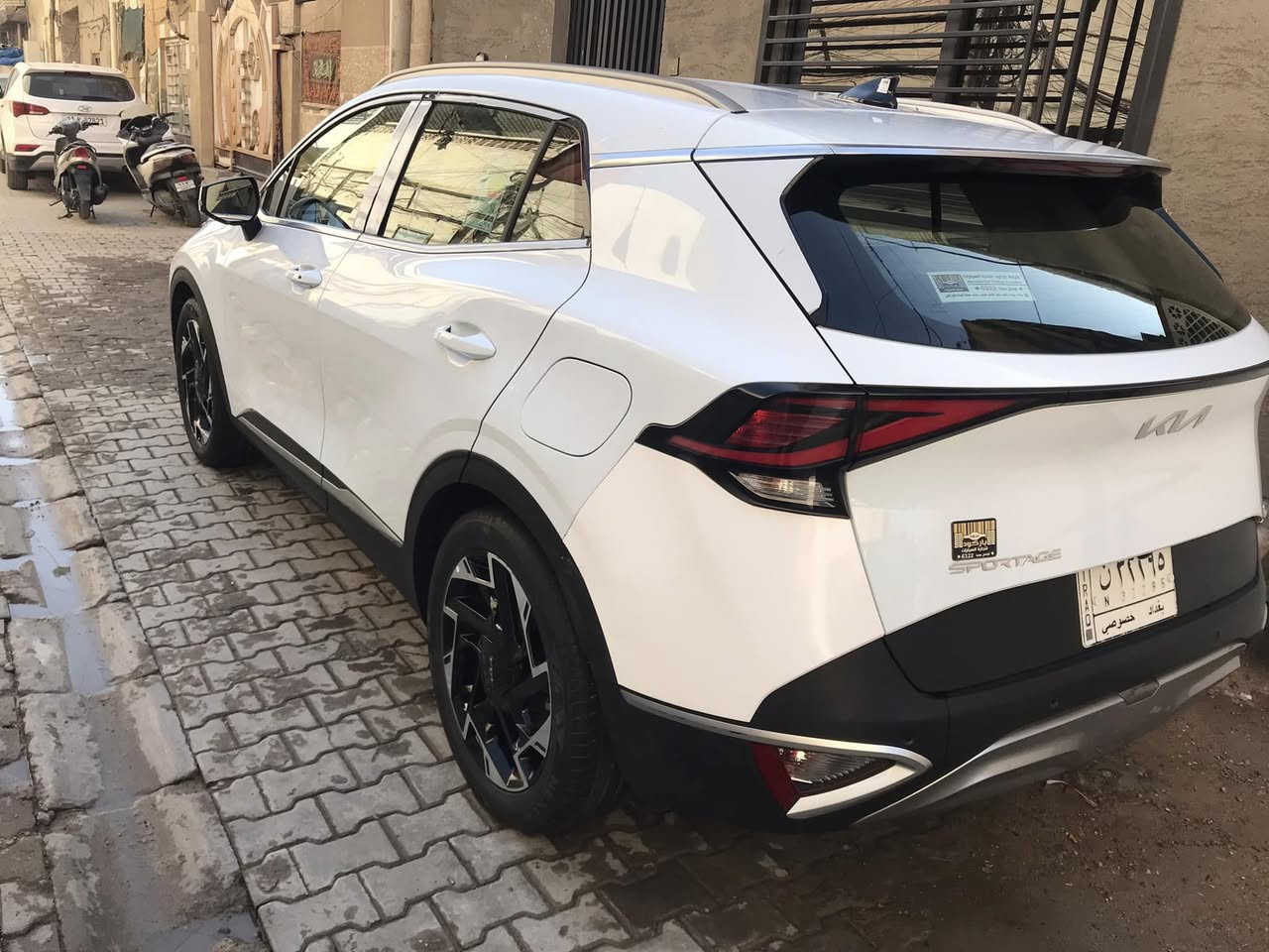 السلام عليكم سبورتج 2023 ماشيه 32 الف السياره مكفوله وجديده والموصفات مذكوره بالصور *********** للاستفسار
