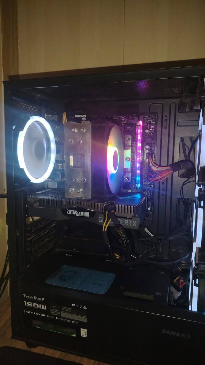 السلام عليكم 
حاسبة للبيع 

المواصفات 

المعالج: Ryzen 5 4650g pro 

الكرت شاشه:rtx 2060 6gb zotac نظيف 

الرامات:16gb xpG تبريد مائي بل رامات سرعته 3600MZ
2x8 (بل صوره موضحه بس قطعه وحده والثايه موجوده) 

البورد:b450 اسوس سلوتين رام 

البورسبلاي:750w برونز 

المبرد:هوائي من ديب كوول 

هاردات: 128ssd
512 hdd
حاسبه نظيفه وكامله يعني شكل والعب 

السعر:650 قفل قفل لاتدخل وتعامل بس 
رقمي الاول:***********
رقمي الثاني:***********
بيع فقط بدون مراوس 

ادمن🌹
