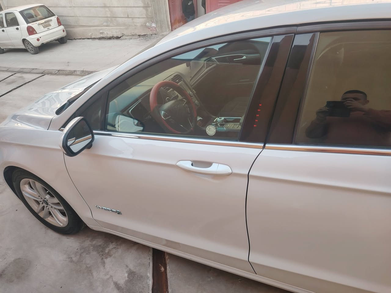 فورد فيوجن للبيع مواصفات SE
موديل 18 هايبرد
بدون ضرر بدون صبغ
ماشية 64 الف مايل
السيارة بحالة الوكالة 
رقم نينوئ سنوية جديدة كابون بانزين 
لمعرفة تفاصيل اكثر اتصل او ارسل رسالة علئ هذا الرقم ***********
