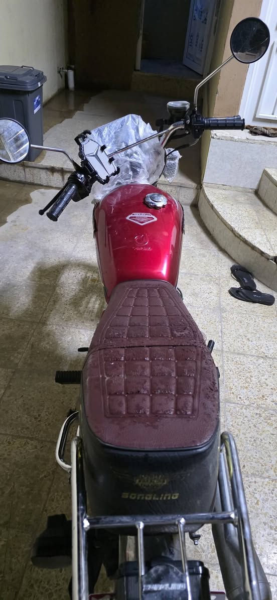 سلام عليكم ورحمة الله وبركاته
دراجه للبيع
الاسم سوينك
المحرك 150cc
الاستعمال قليل جدا
النظافه 98٪
النمره = 5 
السعر 750 الف وبي مجال

العنوان موصل - جانب ايمن


**إذا كنت صاحب هذا الإعلان وتريد حذفه لأي سبب، رجاءا أرسل رسالة إلى الدعم الفني**