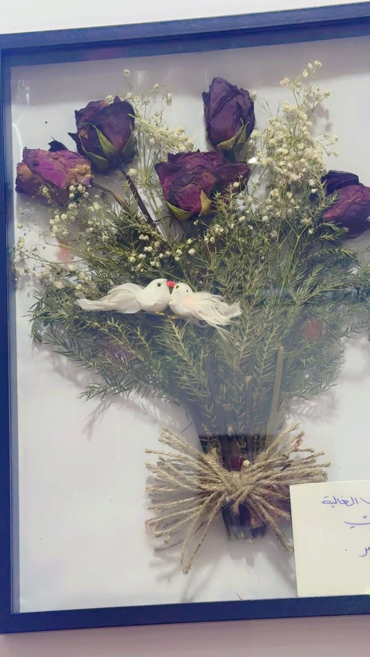 ورد طبيعي داخل ايطار اجمل هديه تبقى ذكرى منكم الورد وعلينه تصميم سعر ١٥ من عدنه الورد حسب الطلب والعدد يوجد توصيل 🚚 ٥ كل العراق


**إذا كنت صاحب هذا الإعلان وتريد حذفه لأي سبب، رجاءا أرسل رسالة إلى الدعم الفني**