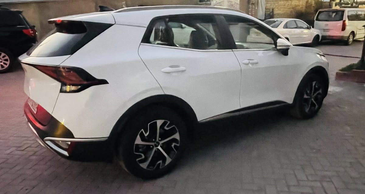 السلام عليكم كيا سبورتج خليجي موديل 2024 كفاله عامه بدون صبغ السياره جديده ماشيه قليل رقم أربيل الجديد بصمه تشغيل ابواب شاشه لايت زنون ثلاث عدسات لد خلفي وأمامي مود درايف 4انضمه قياده كروز سرعه تحكمات ستيرن جهتين شاشة اعطال مانع انزلاق ويل كب كروم شاشة كبيره نفكيشن كار بلي يدات نيكل حساسات كاميرا دوار شاشة كبيرة اندرويد مري شفط اناره ترحيب بصمه ابواب تشغيل محرك 2000 دوش السيارة بوضع ضمان الشركة مكاني بغداد بيع او مراوس السيارة بيها بارد ثلاث أصابع فقط باقي السيارة مكفولة هاتف ***********السعر 212
