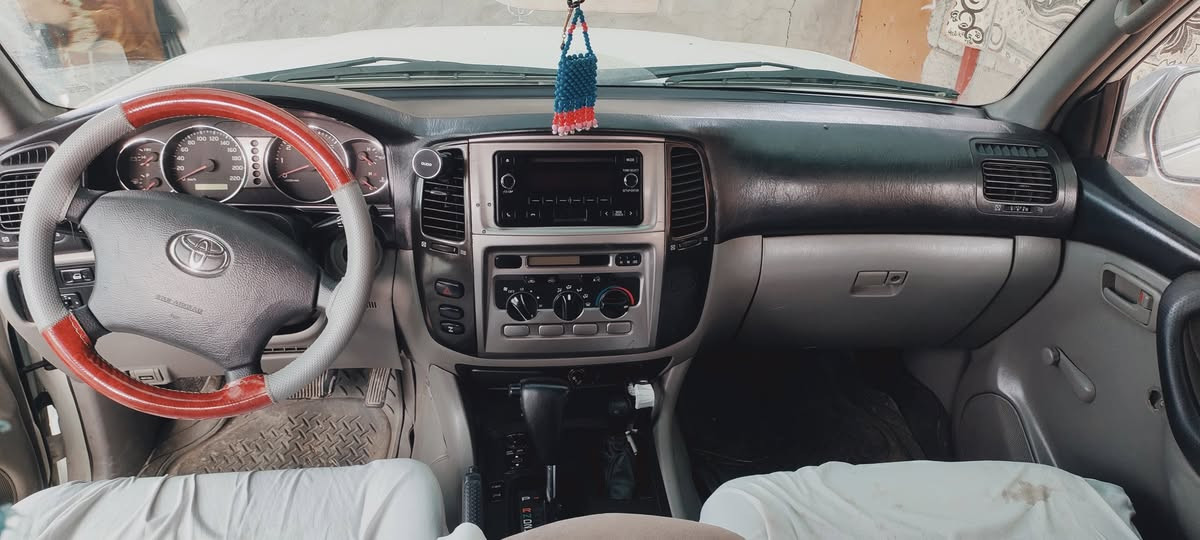 مۆنیکاشورتەی 2005 گێر تۆماتیک فول عادی گێرو مەکینە بەشەرت  جوار تایەی لۆکی لەژێرە
ژم:***********
