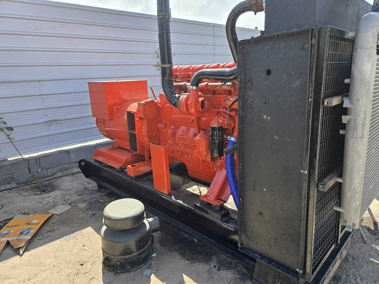 سلام عليكم سكانيا 124 ستندر سعرها 73 ورقه ***********
