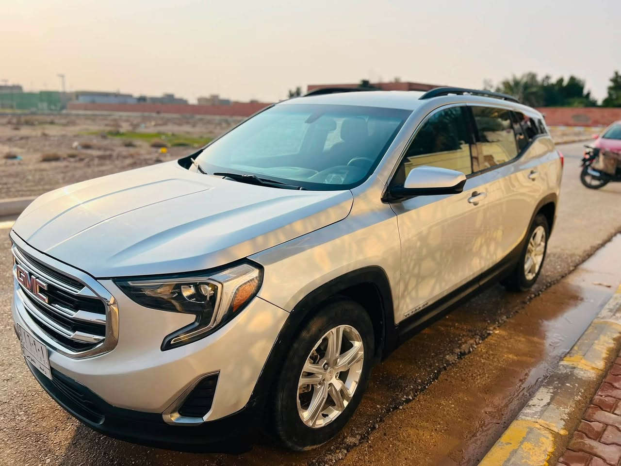 السلام عليكم
GMC TERRAIN 2018 SLE
جي ام سي تيران 2018 للبيع
مواصفات SLE معروفة
لون سلڤر داخل اسود بدون دواخل بدون ايرباك حادث بجم سطحي ما ماذي اي شي تشغيل عن بعد كامرة دوارة بيهة 3 قطع صبغ السعر 135 وبيهة مجال للاستفسار اكثر اتصل على الرقم *********** مكان واسط كوت
