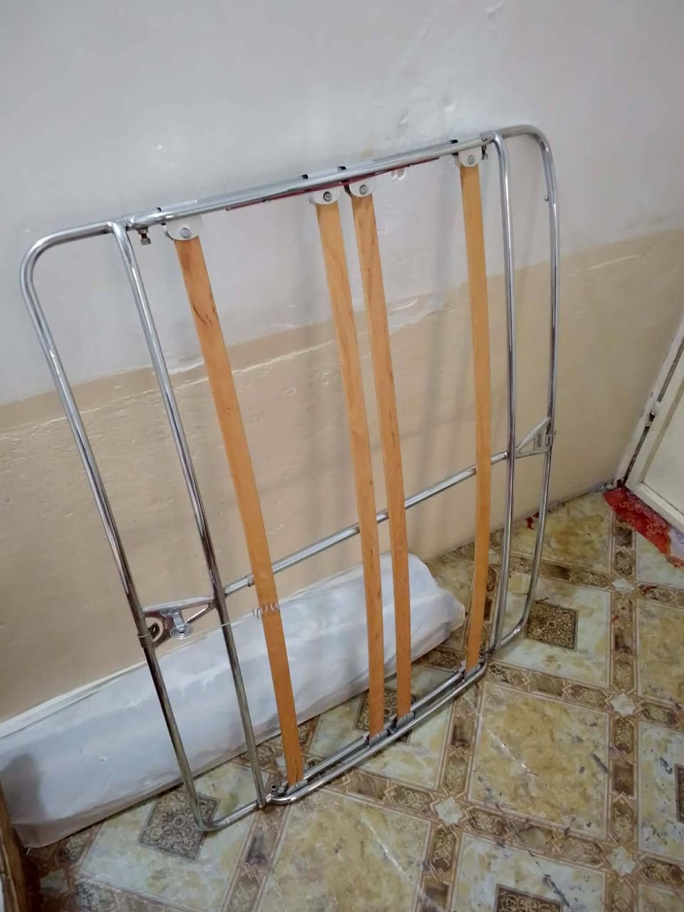 سلام عليكم سيبايه سمند مال ابو عمار شرط النظافه  للبيع او مراوس بمال بيجو سعر 150
للتواصل ‏‪0782 876 0160‬‏
