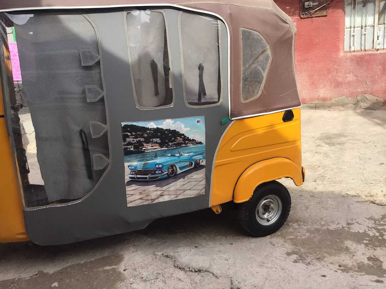 تكتك للبيع مرقم انكليزي سعرها ٧٧٥٠ قفل قفل قفل مكاني بغداد المعامل القوده لاصبغ ولا شي بس بيهن اثر مال حصو من الشارع وتكتك يمكن بيها بارد على كد شبر يم تانكي مال البانزين مكينه ناعمة *********** واتساب فقط
