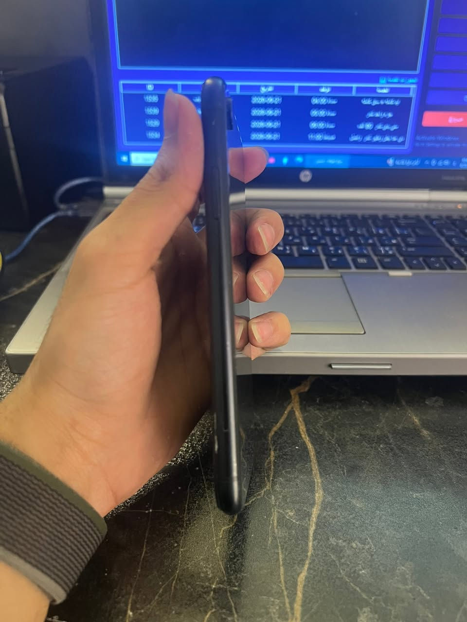 السلام عليكم 
ايفون xr مبدل شاشه فقط وبطاريه 77 وكدامكم نظافة الجهاز
وذاكره 64 اريده ب120 وبي مجال بسيط
مكاني بغداد البنوك
***********
