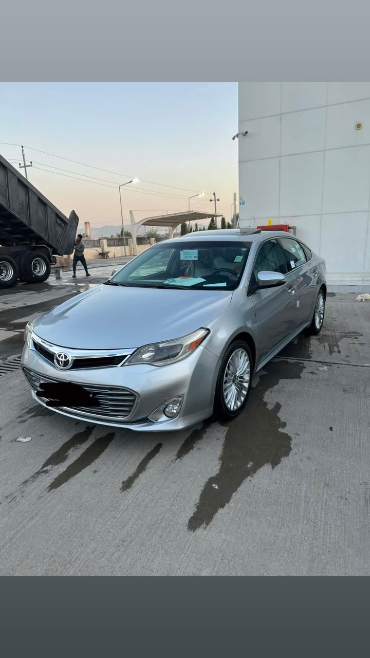 تۆیۆتا ئەڤەلۆن  
مۆدیل ٢٠١٥ لمیتد قەپات مواسەفات ئەمریکی
کوشن جڵد کارەبا و خەزن وسارد و گەرم سڵاید بەسمە پەردە ڕادار ئۆتۆ ستۆپ راداری خەتی جادە  eco هتد..
گێڕ و مەکینە بەشەرت نەکراوەتەوە 
سەیارەکە ٣ پارچەی پیشی بۆیاخە بێ ناو 
ڕەقەم و سەنەوی نوویە توند و تۆڵیشی بەشەرت 
نرخ ١٥٨ گەڵا 
ژ.م ***********
شوێن ڕانیە رانية, السليمانية
