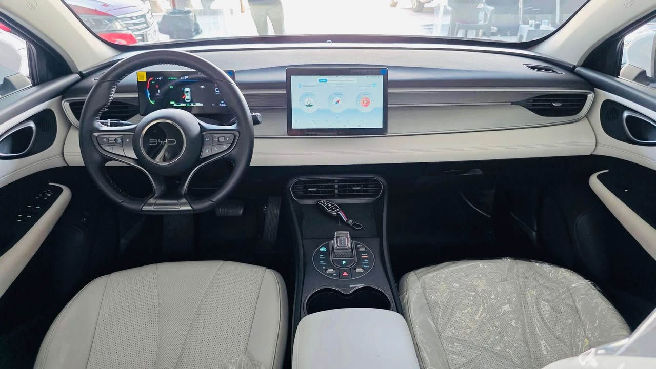 Byd seal 05
تەنیا ٧٠٠٠ كم  ڕۆشتووە
ویل كڕۆم 
سعر ١٣٤$
*********** Singapore
