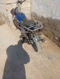 عود زها شاشه وتربط فيش كهرباء كلشي ممدود بيها وتجي شوف وتخاذها بلعافيه...